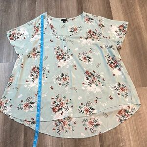 Torrid blue/green shirt sleeve blouse - Size 0